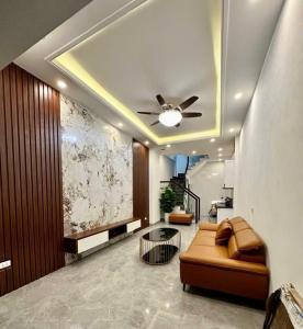 HỒ TÙNG MẬU -NHÀ MỚI Ở LUÔN - GẦN PHỐ - NGÕ RỘNG, THOÁNG -BAGAC TRÁNH XE MÁY.